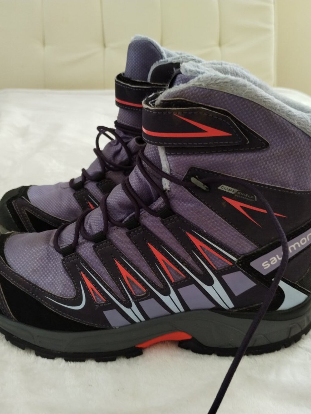 Women's Size 5 Salomon XA PRO 3D Contragrip Waterproof Snow Boots